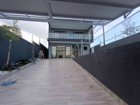 SOBRADO COM PISCINA A VENDA NO ECOVILLE